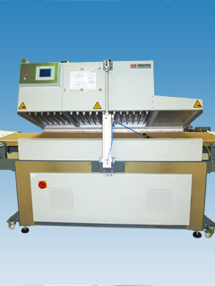Bench-scale belt dryer with a circular conveyor belt; used for development and small series production of rapid test diagnostics